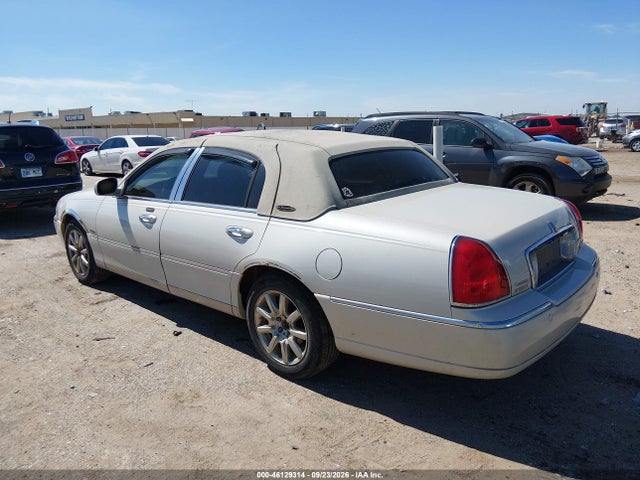 Продаж на аукціоні авто 2005 Lincoln Town Car Signature, vin: 1LNHM81WX5Y634512, номер лоту: 46129314