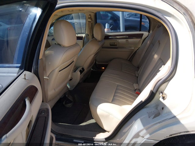 Продаж на аукціоні авто 2005 Lincoln Town Car Signature, vin: 1LNHM81WX5Y634512, номер лоту: 46129314