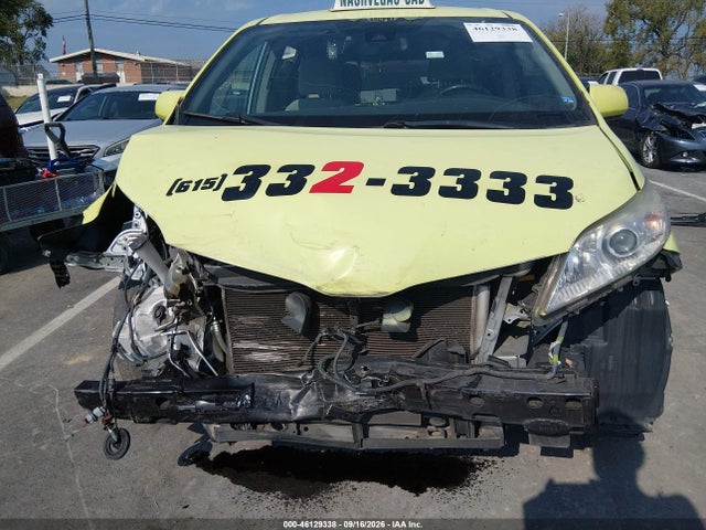 2019 Toyota Sienna Le 8 Passenger მანქანა იყიდება აუქციონზე, vin: 5TDKZ3DC6KS966745, აუქციონის ნომერი: 46129338