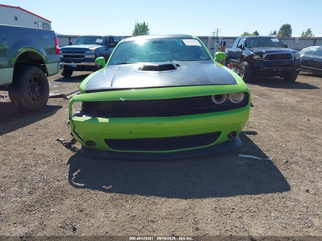 46129381 :رقم المزاد ، 2C3CDZFJ5FH877839 vin ، 2015 Dodge Challenger R/t Scat Pack Shaker مزاد بيع