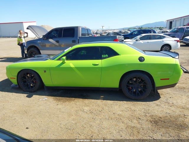 46129381 :رقم المزاد ، 2C3CDZFJ5FH877839 vin ، 2015 Dodge Challenger R/t Scat Pack Shaker مزاد بيع