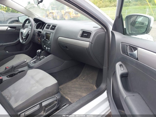 46129399 :رقم المزاد ، 3VW2B7AJ1HM412033 vin ، 2017 Volkswagen Jetta 1.4t S مزاد بيع