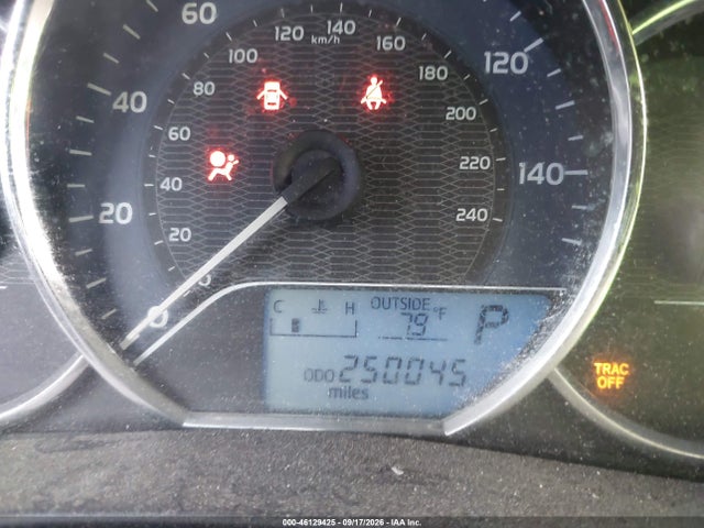 5YFBURHE5FP239706 Toyota COROLLA LE