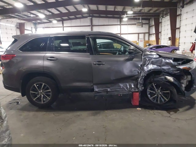 Продаж на аукціоні авто 2019 Toyota Highlander Xle, vin: 5TDJZRFH0KS579745, номер лоту: 46129476