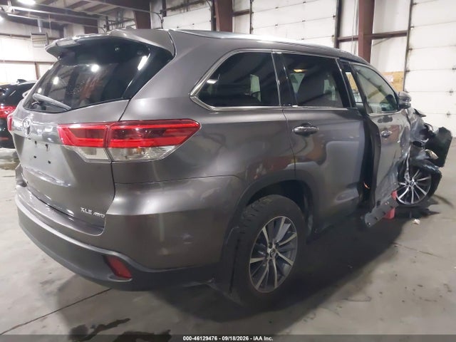 Продаж на аукціоні авто 2019 Toyota Highlander Xle, vin: 5TDJZRFH0KS579745, номер лоту: 46129476