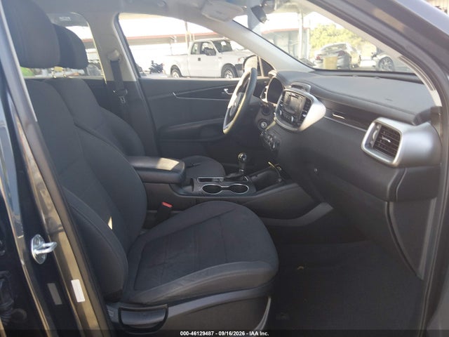 2017 Kia Sorento 2.4l Lx მანქანა იყიდება აუქციონზე, vin: 5XYPG4A35HG327381, აუქციონის ნომერი: 46129487