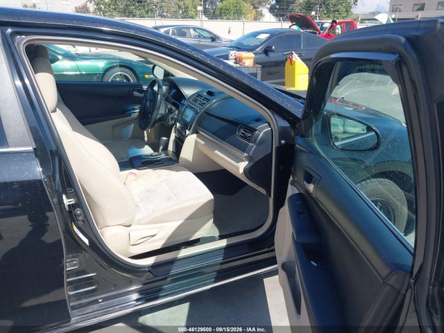 46129500 :رقم المزاد ، 4T1BF1FK1CU579675 vin ، 2012 Toyota Camry Le مزاد بيع