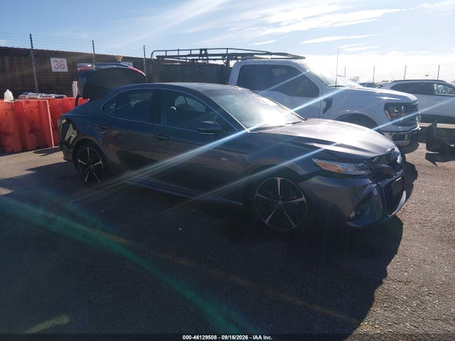46129508 :رقم المزاد ، 4T1BZ1HK6JU500115 vin ، 2018 Toyota Camry Xse V6 مزاد بيع