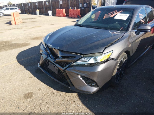 46129508 :رقم المزاد ، 4T1BZ1HK6JU500115 vin ، 2018 Toyota Camry Xse V6 مزاد بيع