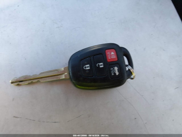 46129566 :رقم المزاد ، 5YFBPRHE1EP008582 vin ، 2014 Toyota Corolla Le Eco مزاد بيع