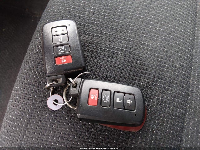 2017 Toyota Rav4 Xle მანქანა იყიდება აუქციონზე, vin: JTMRFREV2HD217472, აუქციონის ნომერი: 46129582