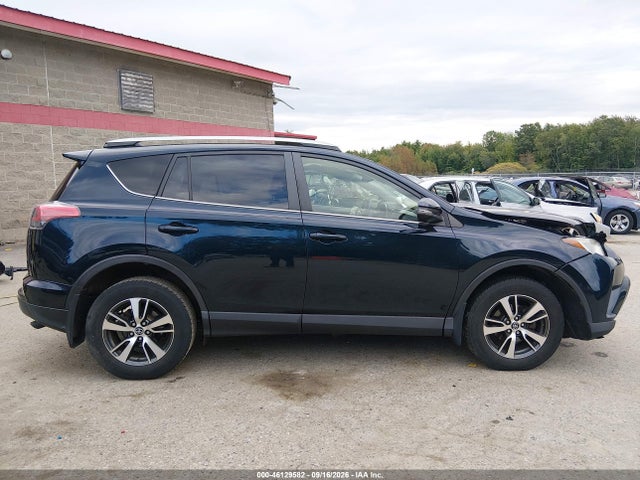 2017 Toyota Rav4 Xle მანქანა იყიდება აუქციონზე, vin: JTMRFREV2HD217472, აუქციონის ნომერი: 46129582