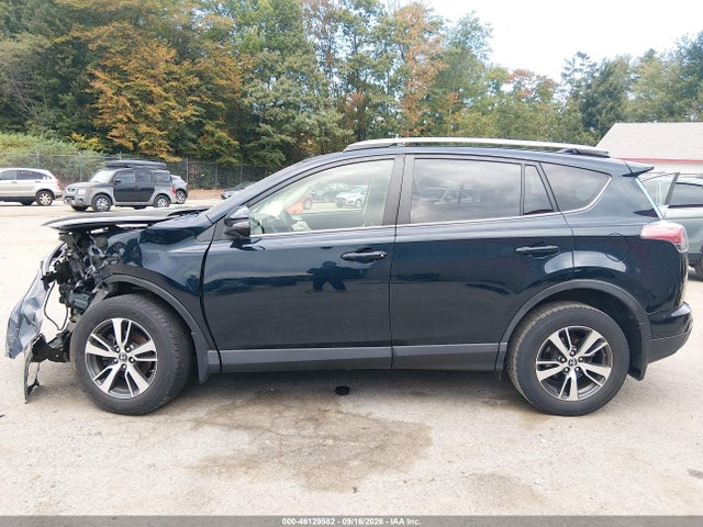 2017 Toyota Rav4 Xle მანქანა იყიდება აუქციონზე, vin: JTMRFREV2HD217472, აუქციონის ნომერი: 46129582