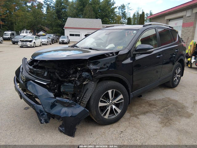 2017 Toyota Rav4 Xle მანქანა იყიდება აუქციონზე, vin: JTMRFREV2HD217472, აუქციონის ნომერი: 46129582
