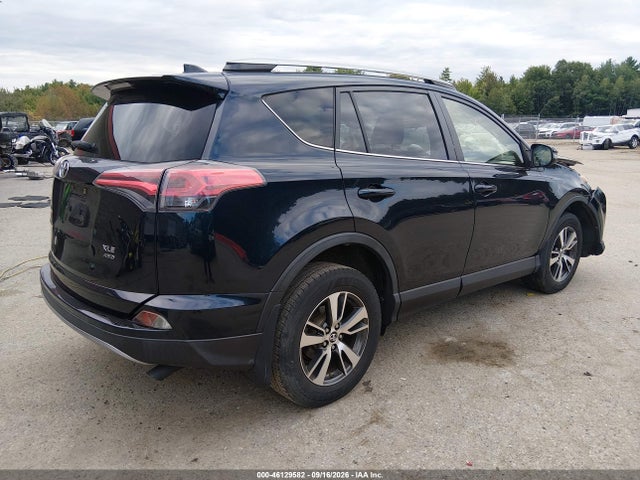 2017 Toyota Rav4 Xle მანქანა იყიდება აუქციონზე, vin: JTMRFREV2HD217472, აუქციონის ნომერი: 46129582