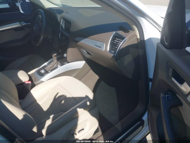 Audi Q5 2.0t Premium 2014 WA1LFAFPXEA121054 Image 5