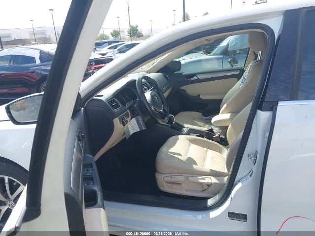 46129600 :رقم المزاد ، 3VWDB7AJXHM409656 vin ، 2017 Volkswagen Jetta 1.4t Se مزاد بيع