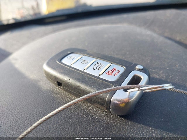 2013 Hyundai Sonata Hybrid მანქანა იყიდება აუქციონზე, vin: KMHEC4A44DA067069, აუქციონის ნომერი: 46129610