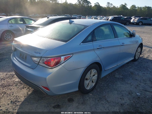 2013 Hyundai Sonata Hybrid მანქანა იყიდება აუქციონზე, vin: KMHEC4A44DA067069, აუქციონის ნომერი: 46129610