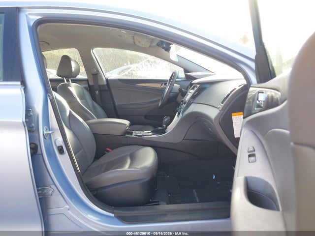 2013 Hyundai Sonata Hybrid მანქანა იყიდება აუქციონზე, vin: KMHEC4A44DA067069, აუქციონის ნომერი: 46129610
