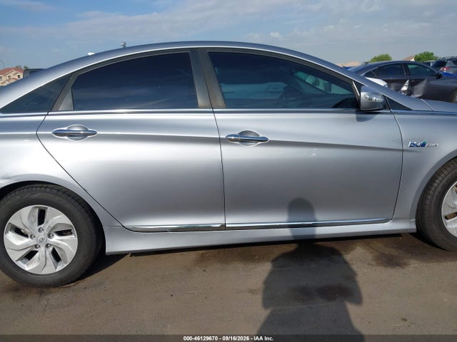 46129670 :رقم المزاد ، KMHEC4A48FA138227 vin ، 2015 Hyundai Sonata Hybrid مزاد بيع