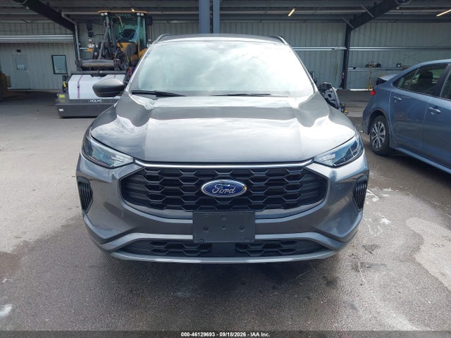 2023 Ford Escape St-line მანქანა იყიდება აუქციონზე, vin: 1FMCU0MN9PUA88231, აუქციონის ნომერი: 46129693