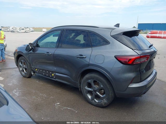 2023 Ford Escape St-line მანქანა იყიდება აუქციონზე, vin: 1FMCU0MN9PUA88231, აუქციონის ნომერი: 46129693