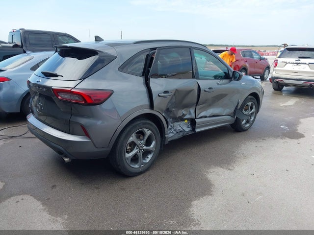 2023 Ford Escape St-line მანქანა იყიდება აუქციონზე, vin: 1FMCU0MN9PUA88231, აუქციონის ნომერი: 46129693