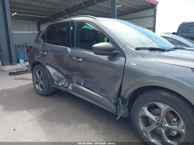 2023 Ford Escape St-line მანქანა იყიდება აუქციონზე, vin: 1FMCU0MN9PUA88231, აუქციონის ნომერი: 46129693