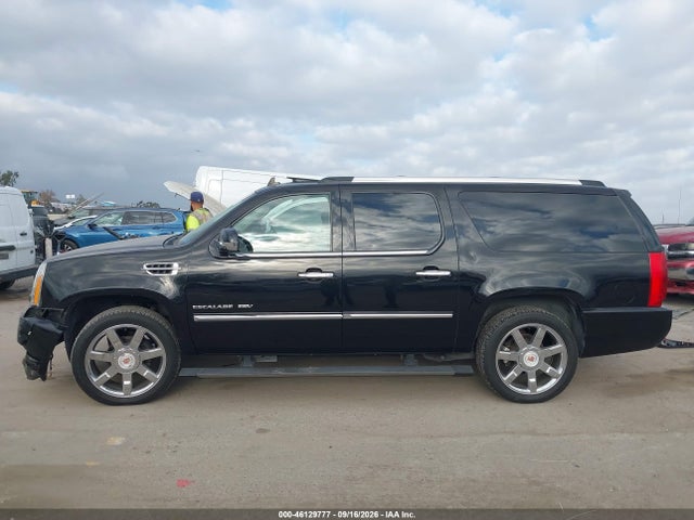 2012 Cadillac Escalade Esv Luxury მანქანა იყიდება აუქციონზე, vin: 1GYS3HEF1CR210712, აუქციონის ნომერი: 46129777