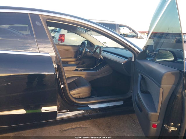 Продажа на аукционе авто 2018 Tesla Model 3 Long Range/mid Range, vin: 5YJ3E1EA2JF044493, номер лота: 46129796