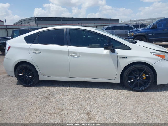 Продажа на аукционе авто 2015 Toyota Prius Four, vin: JTDKN3DUXF1999030, номер лота: 46129802