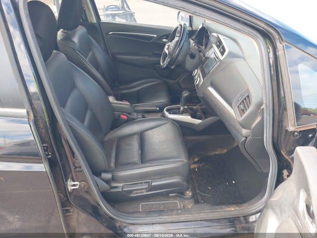 46129807 :رقم المزاد ، JHMGK5H85HS016130 vin ، 2017 Honda Fit Ex-l مزاد بيع