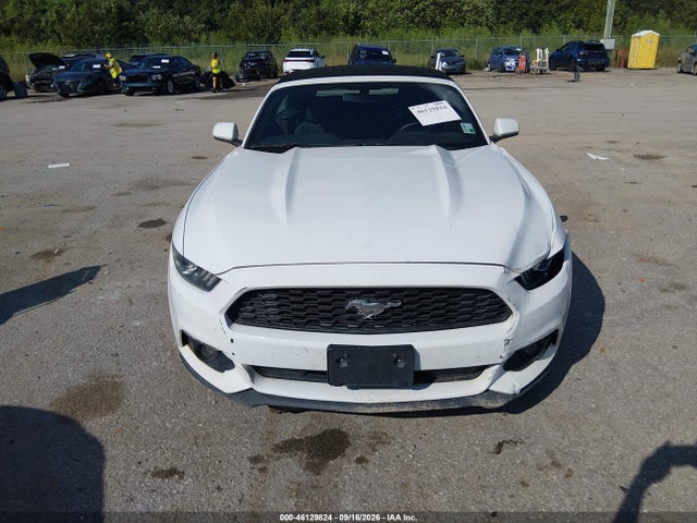 46129824 :رقم المزاد ، 1FATP8EM3F5330851 vin ، 2015 Ford Mustang V6 مزاد بيع