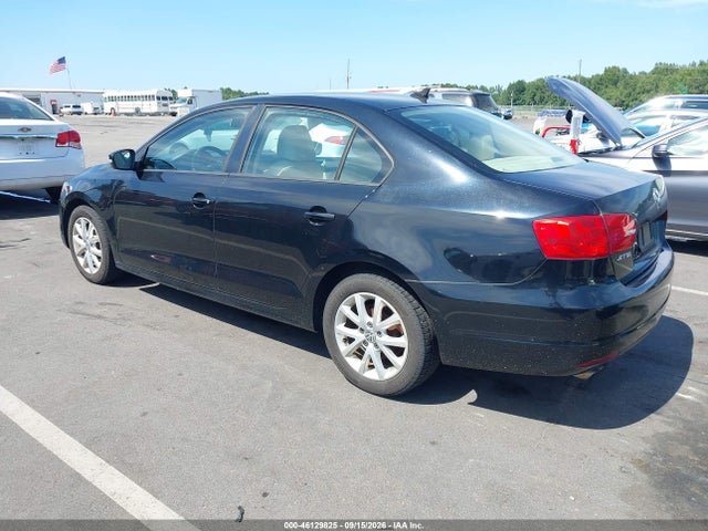 2012 Volkswagen Jetta 2.5l Se მანქანა იყიდება აუქციონზე, vin: 3VWDP7AJ4CM335371, აუქციონის ნომერი: 46129825