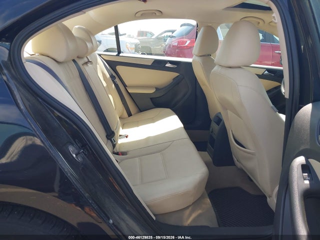 2012 Volkswagen Jetta 2.5l Se მანქანა იყიდება აუქციონზე, vin: 3VWDP7AJ4CM335371, აუქციონის ნომერი: 46129825
