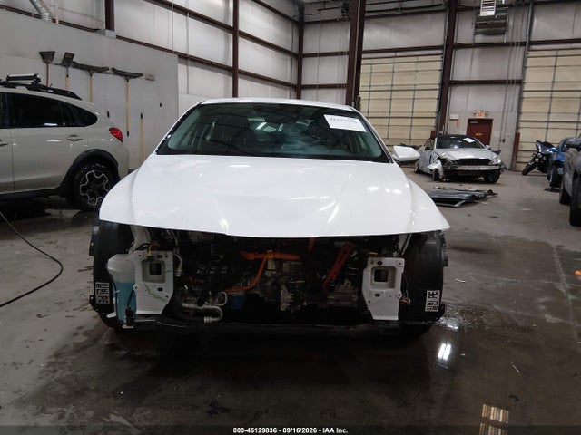 KMHLM4DJ1TU197135 Hyundai Elantra Hybrid Blue