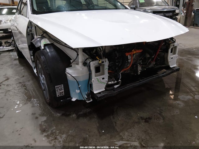 KMHLM4DJ1TU197135 Hyundai Elantra Hybrid Blue