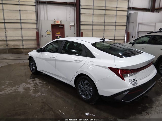 KMHLM4DJ1TU197135 Hyundai Elantra Hybrid Blue