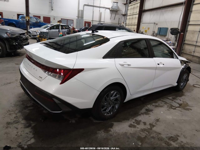 KMHLM4DJ1TU197135 Hyundai Elantra Hybrid Blue