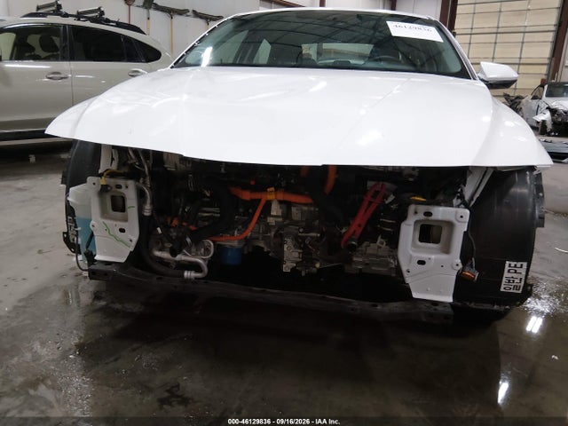 KMHLM4DJ1TU197135 Hyundai Elantra Hybrid Blue