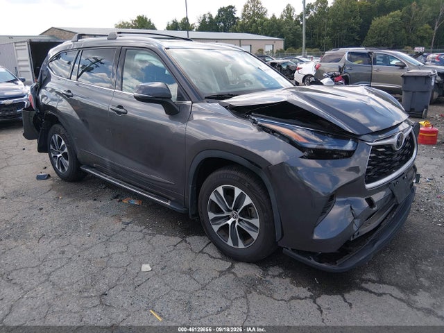2022 Toyota Highlander Xle მანქანა იყიდება აუქციონზე, vin: 5TDGZRBH4NS227367, აუქციონის ნომერი: 46129856