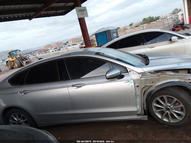 Продажа на аукционе авто 2017 Ford Fusion Se, vin: 3FA6P0H7XHR260415, номер лота: 46129979