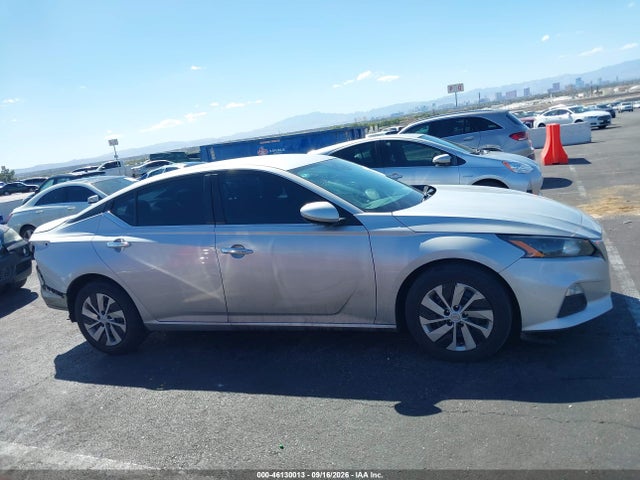46130013 :رقم المزاد ، 1N4BL4BVXNN395580 vin ، 2022 Nissan Altima S Fwd مزاد بيع