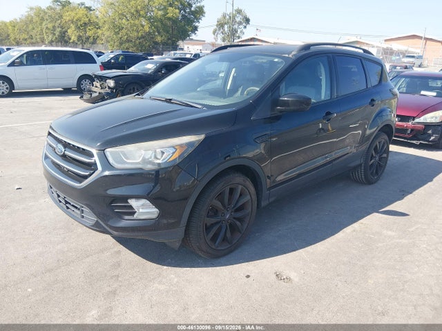 46130096 :رقم المزاد ، 1FMCU9G90HUE12686 vin ، 2017 Ford Escape Se مزاد بيع