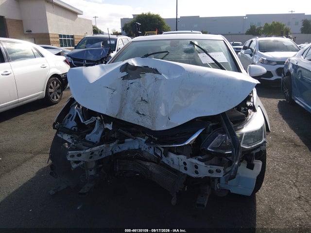 Chevrolet Cruze Ls Auto 2018 1G1BC5SM2J7228872 Image 6
