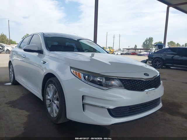 2018 Kia Optima Lx მანქანა იყიდება აუქციონზე, vin: 5XXGT4L33JG260136, აუქციონის ნომერი: 46130127