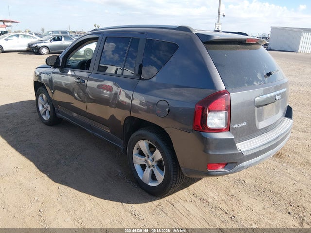 Jeep Compass Latitude 4x4 2017 1C4NJDEB3HD154646 Image 3