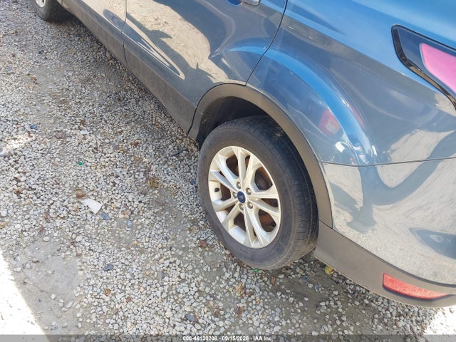 Продажа на аукционе авто 2018 Ford Escape Se, vin: 1FMCU9GD1JUB17025, номер лота: 46130208
