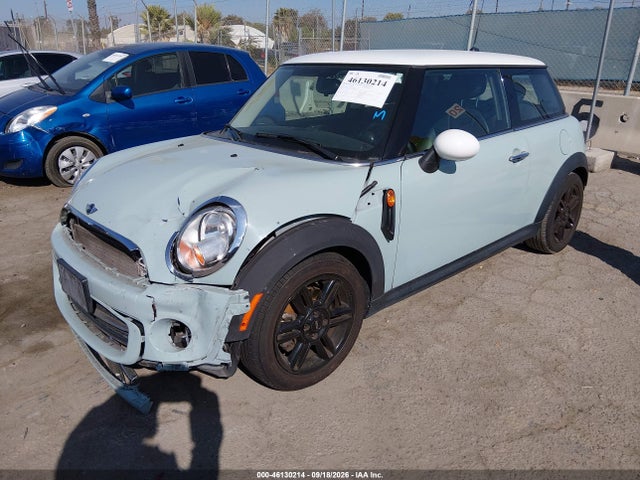 2013 Mini Hardtop Cooper მანქანა იყიდება აუქციონზე, vin: WMWSU3C59DT687969, აუქციონის ნომერი: 46130214